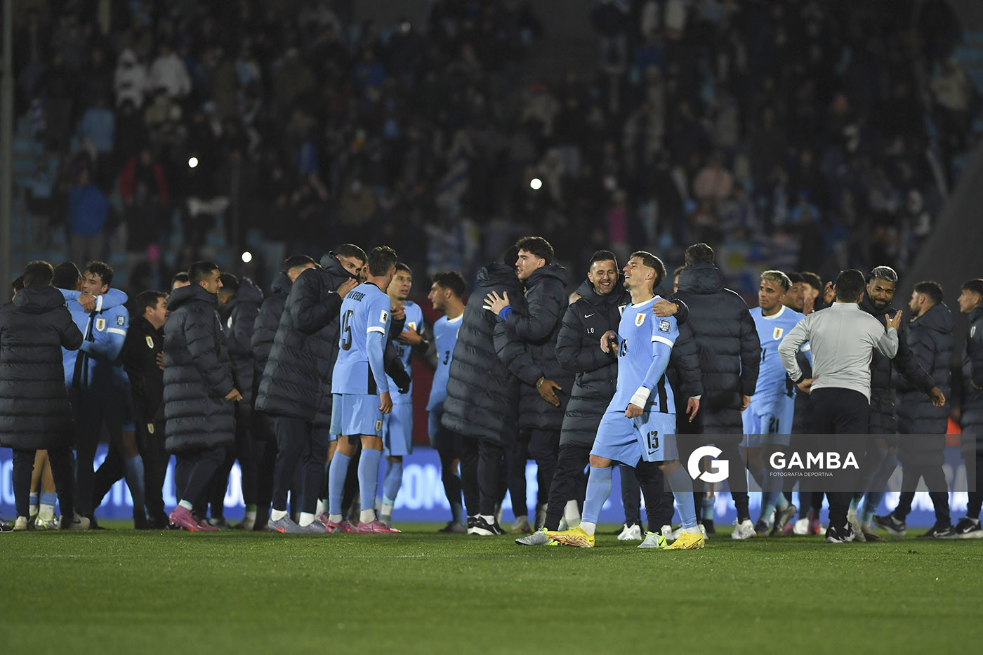 Jugadores de Uruguay al lograr la clasificación al Mundial 2026. Eliminatorias sudamericanas. Estadio Centenario.