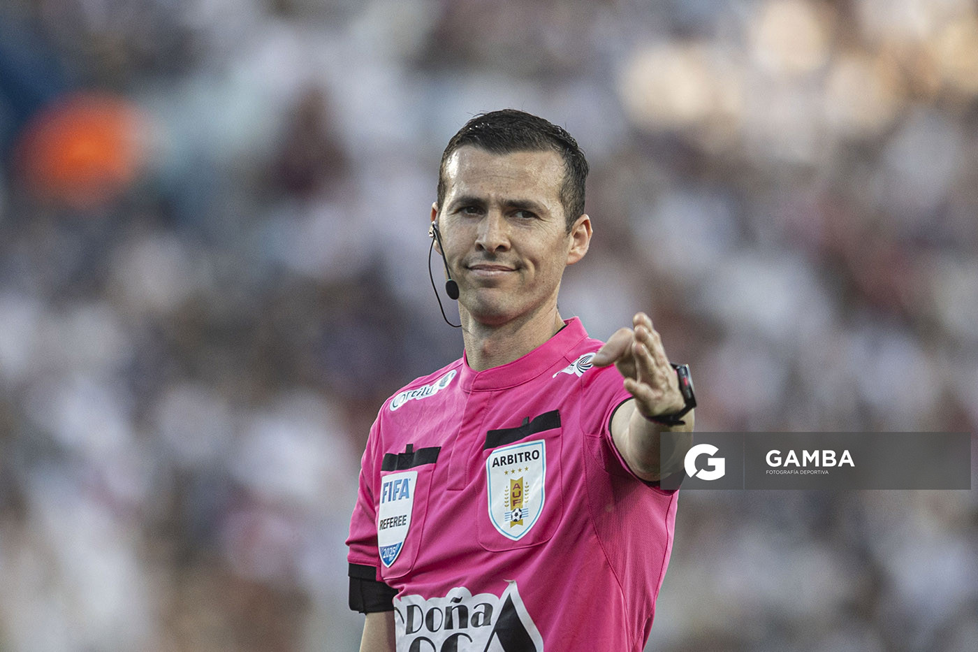 Andrés Matonte, árbitro central, Torneo Clausura. Estadio Gran Parque Central.