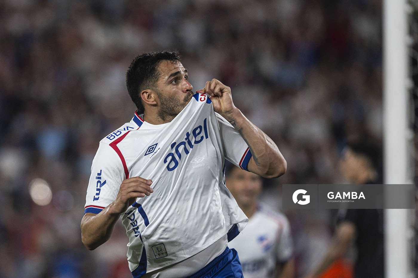Maximiliano Gómez, de Nacional, Torneo Clausura. Estadio Gran Parque Central.