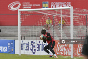 Juan Moreno, golero de Miramar Misiones, Torneo Clausura. Estadio Silvestre Octavio Landoni.