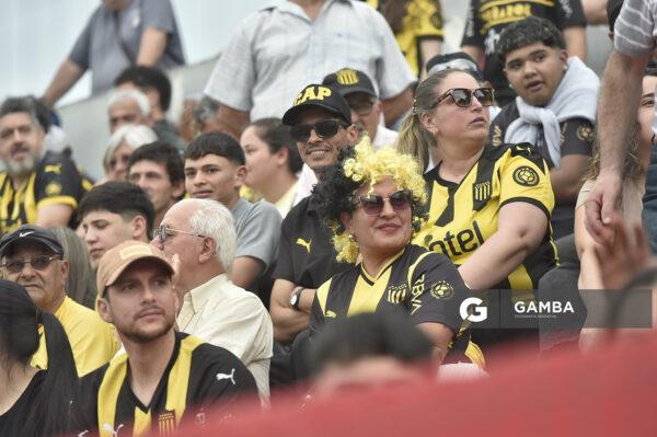 Hinchas de Peñarol, Torneo Clausura. Estadio Silvestre Octavio Landoni.