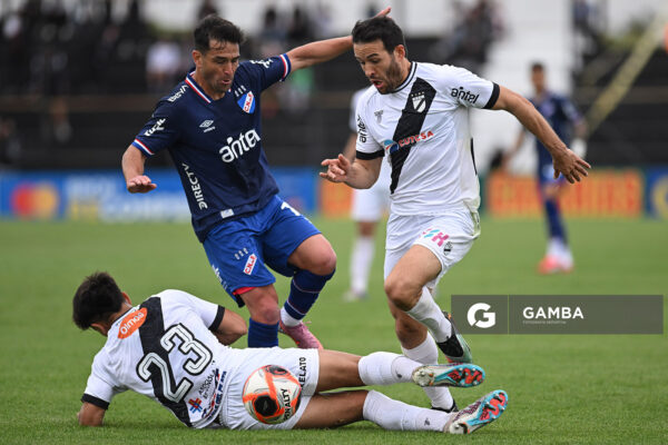 Nicolás Lodeiro, de Nacional, Torneo Clausura. Estadio María Mincheff de Lazaroff.