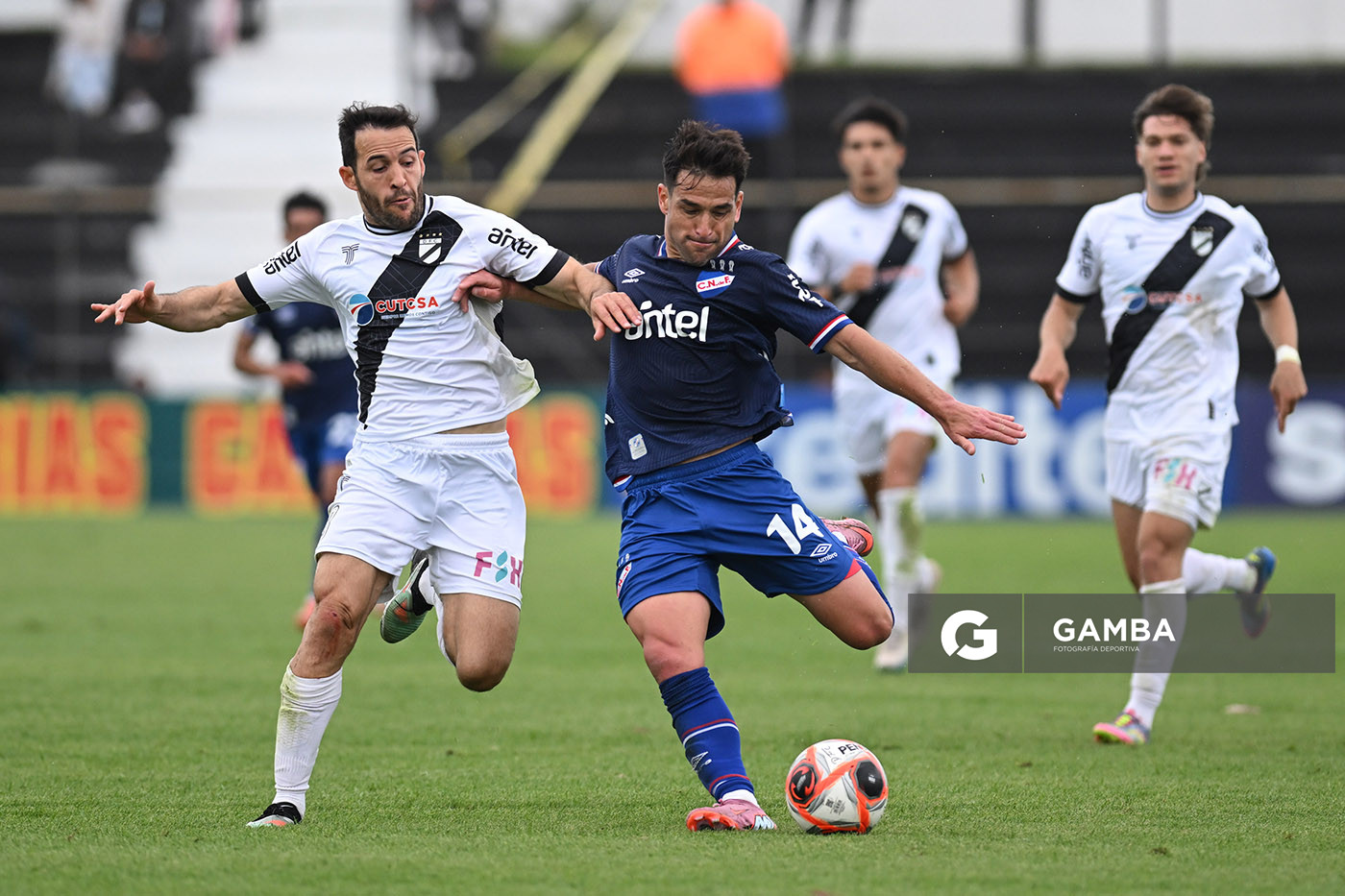 Nicolás Lodeiro, de Nacional, Torneo Clausura. Estadio María Mincheff de Lazaroff.