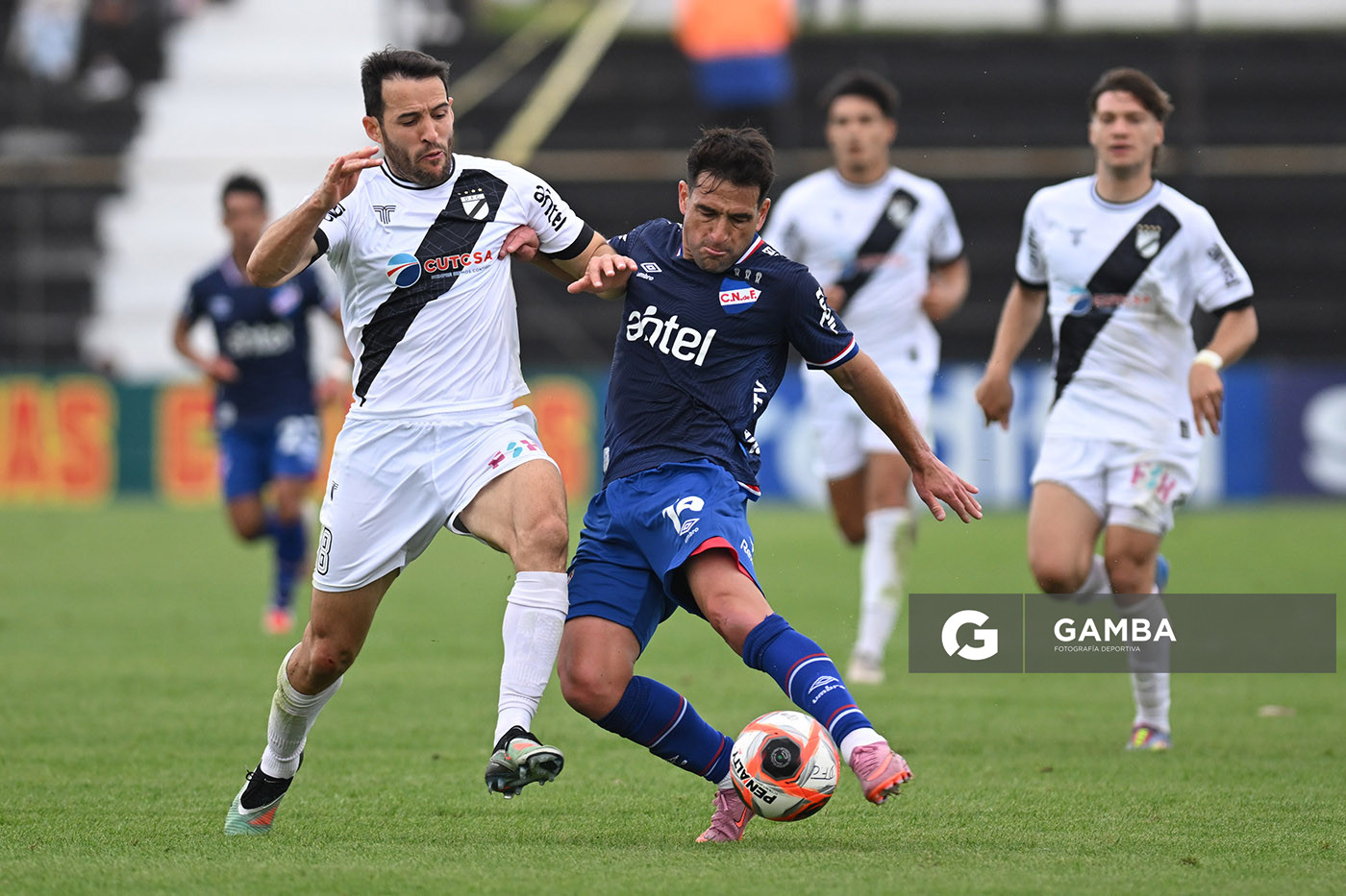 Nicolás Lodeiro, de Nacional, Torneo Clausura. Estadio María Mincheff de Lazaroff.