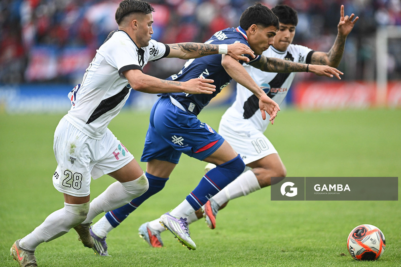 Lucas Villalba, de Nacional, Torneo Clausura. Estadio María Mincheff de Lazaroff.