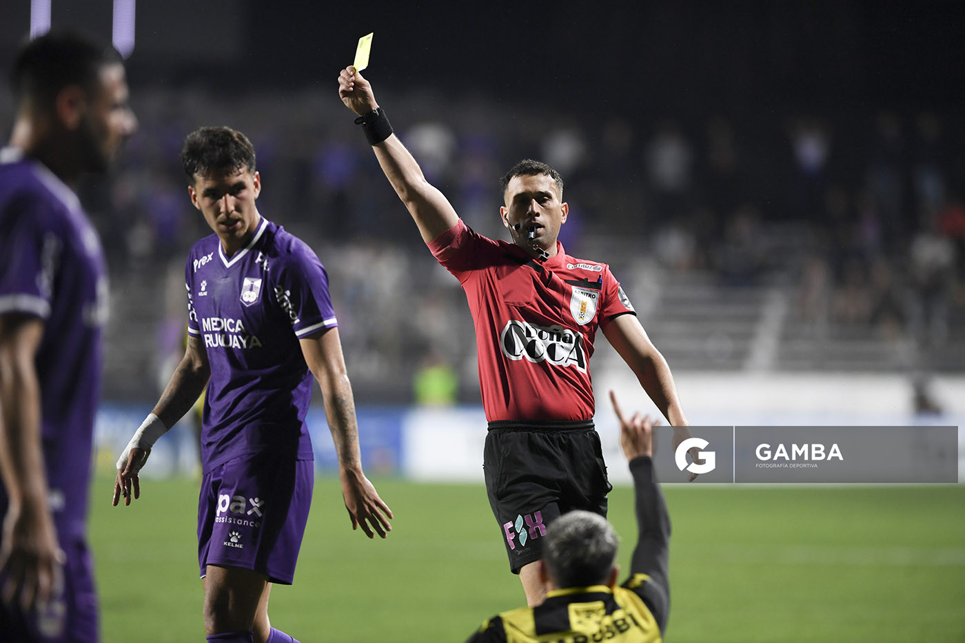 Santiago Motta, árbitro central, Copa AUF Uruguay. Estadio Parque Alfredo V. Viera.
