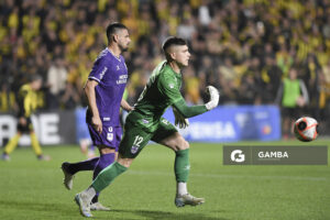Kevin Dawson, golero de Defensor Sporting, Copa AUF Uruguay. Estadio Parque Alfredo V. Viera.