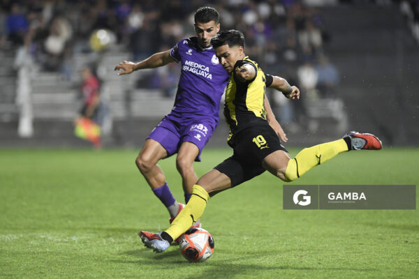 Matías Arezo, de Peñarol, Copa AUF Uruguay. Estadio Parque Alfredo V. Viera.