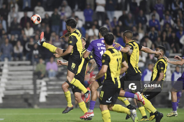 Matías Arezo, de Peñarol, Copa AUF Uruguay. Estadio Parque Alfredo V. Viera.