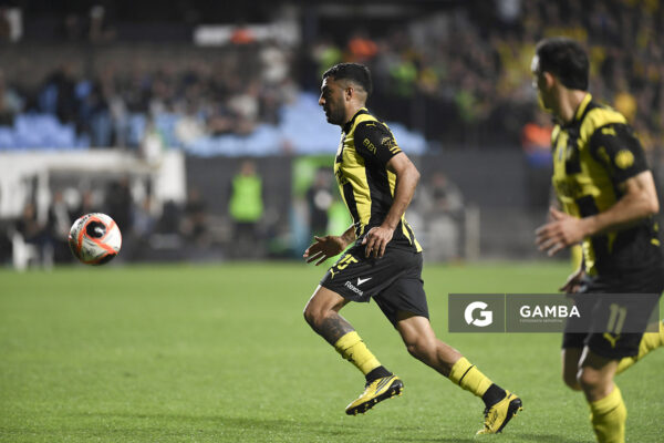 Maximiliano Olivera, de Peñarol, Copa AUF Uruguay. Estadio Parque Alfredo V. Viera.
