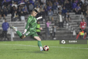 Kevin Dawson, golero de Defensor Sporting, Copa AUF Uruguay. Estadio Parque Alfredo V. Viera.