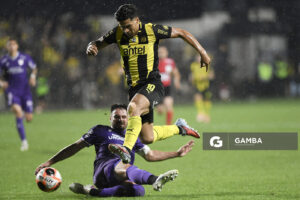 Matías Arezo, de Peñarol, Copa AUF Uruguay. Estadio Parque Alfredo V. Viera.