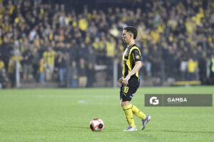 Leonardo Fernández, de Peñarol, Copa AUF Uruguay. Estadio Parque Alfredo V. Viera.