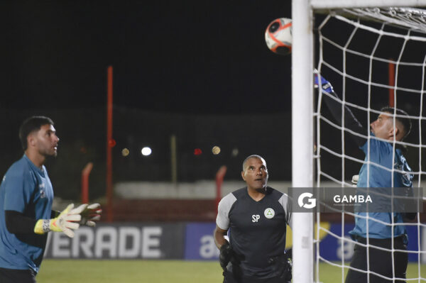 Sebastián Pereyra, entrenador de arqueros. Copa AUF Uruguay. Estadio Campeones Olímpicos.