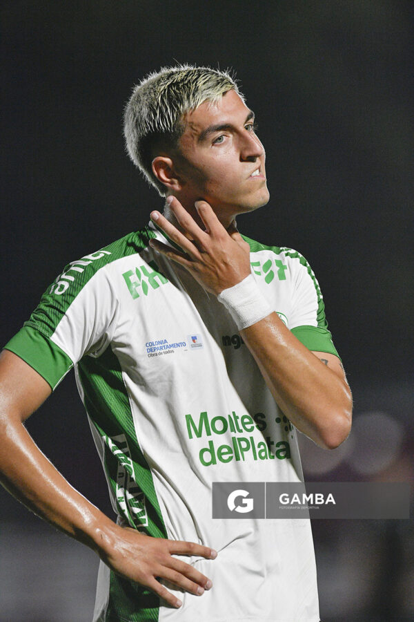 Santiago Otegui, de Plaza Colonia, Copa AUF Uruguay. Estadio Campeones Olímpicos.