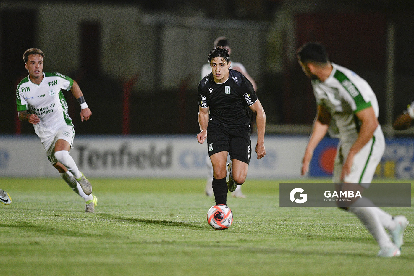 Felipe Cairus, de Racing, Copa AUF Uruguay. Estadio Campeones Olímpicos.