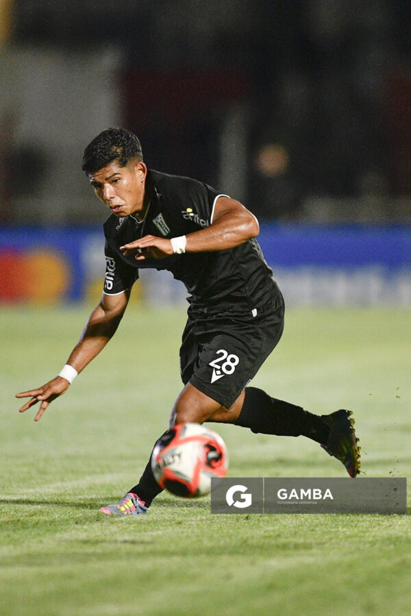 Franco Suárez, de Racing, Copa AUF Uruguay. Estadio Campeones Olímpicos.