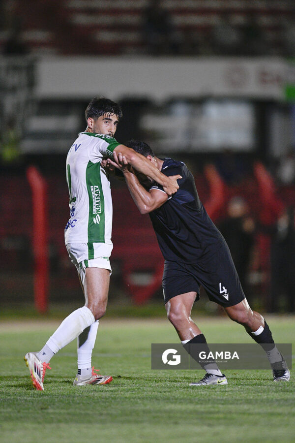 Juan Manuel Ramos, de Plaza Colonia, Copa AUF Uruguay. Estadio Campeones Olímpicos.