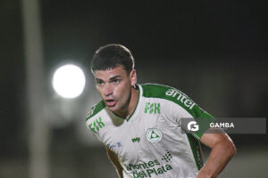 Álvaro López, de Plaza Colonia, Copa AUF Uruguay. Estadio Campeones Olímpicos.