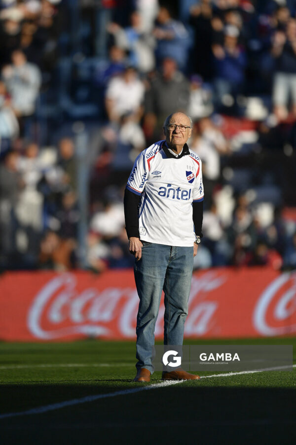 Hernán Navascués, dirigente de Nacional, Torneo Clausura. Estadio Gran Parque Central.