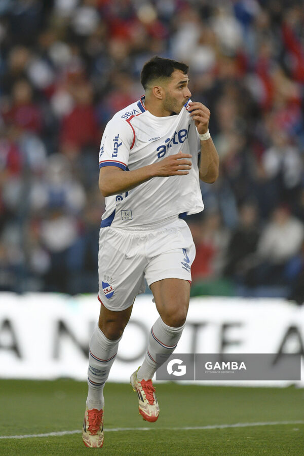 Maximiliano Gómez, de Nacional, Torneo Clausura. Estadio Gran Parque Central.