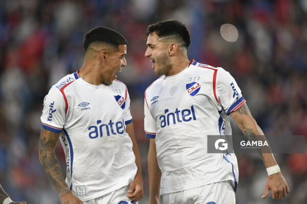 Maximiliano Gómez, de Nacional, Torneo Clausura. Estadio Gran Parque Central.