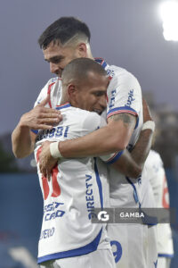 Rómulo Otero, de Nacional, Torneo Clausura. Estadio Gran Parque Central.