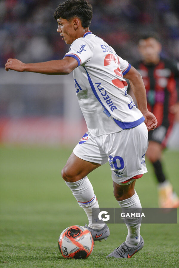 Agustín Dos Santos, de Nacional, Torneo Clausura. Estadio Gran Parque Central.
