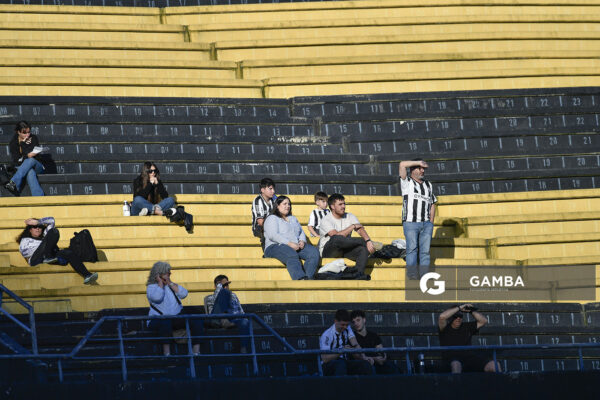 Hinchas de Wanderers, Torneo Clausura. Estadio Campeón del Siglo.