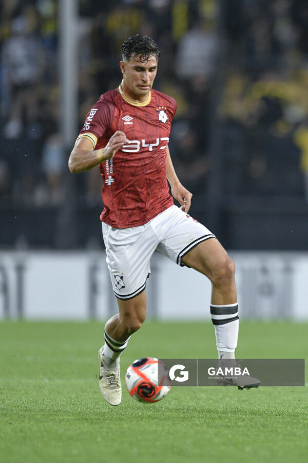 Kevin Parzajuk, de Wanderers, Torneo Clausura. Estadio Campeón del Siglo.