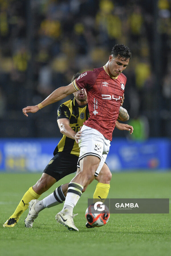 Kevin Parzajuk, de Wanderers, Torneo Clausura. Estadio Campeón del Siglo.