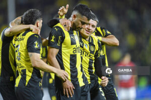 Maximiliano Olivera, de Peñarol, Torneo Clausura. Estadio Campeón del Siglo.
