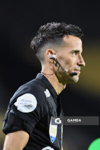 Andrés Nievas, primer árbitro asistente, Torneo Clausura. Estadio Campeón del Siglo.