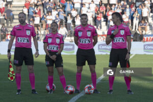 Gustavo Tejera, árbitro central. Torneo Clausura. Estadio Parque Alfredo V. Viera.