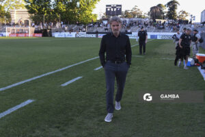 Daniel Carreño, director técnico de Wanderers, Torneo Clausura. Estadio Parque Alfredo V. Viera.