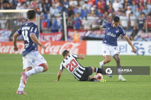 Diego Romero, de Nacional, Torneo Clausura. Estadio Parque Alfredo V. Viera.