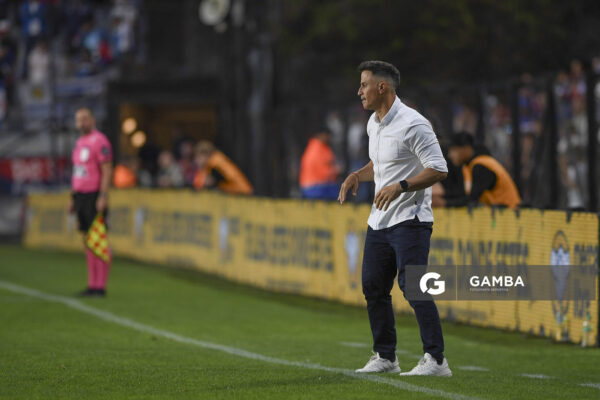 Pablo Peirano, director técnico de Nacional, Torneo Clausura. Estadio Parque Alfredo V. Viera.