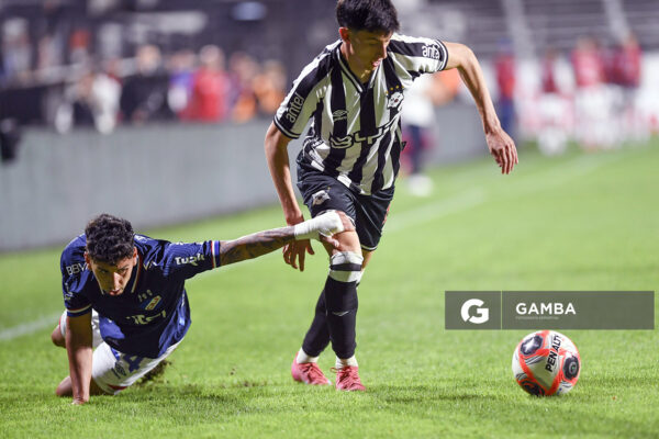Guillermo Wagner, de Wanderers, Torneo Clausura. Estadio Parque Alfredo V. Viera.