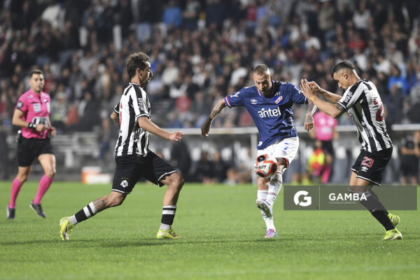 Nicolás López, de Nacional, Torneo Clausura. Estadio Parque Alfredo V. Viera.