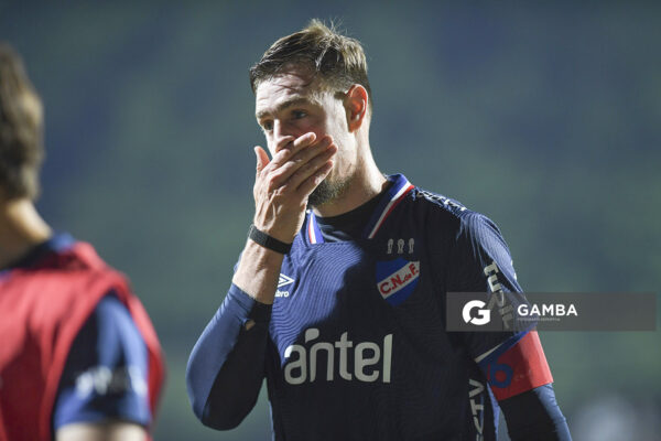 Sebastián Coates, de Nacional, Torneo Clausura. Estadio Parque Alfredo V. Viera.