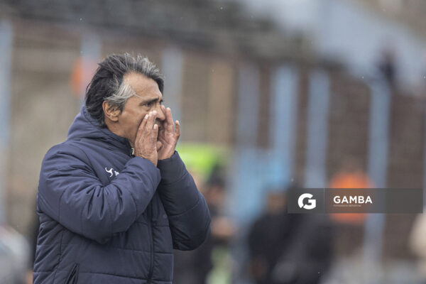 Tabaré Silva, director técnico de Cerro, Torneo Clausura. Estadio Luis Tróccoli.
