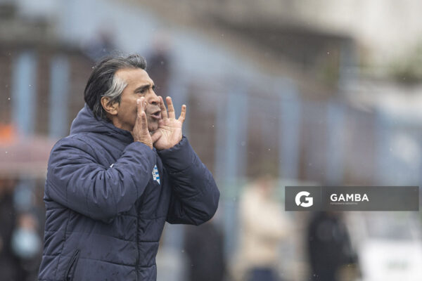 Tabaré Silva, director técnico de Cerro, Torneo Clausura. Estadio Luis Tróccoli.