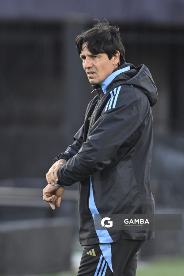 Germán Portanova, director técnico de Argentina, Conmebol Liga de Naciones Femenina . Estadio Centenario.