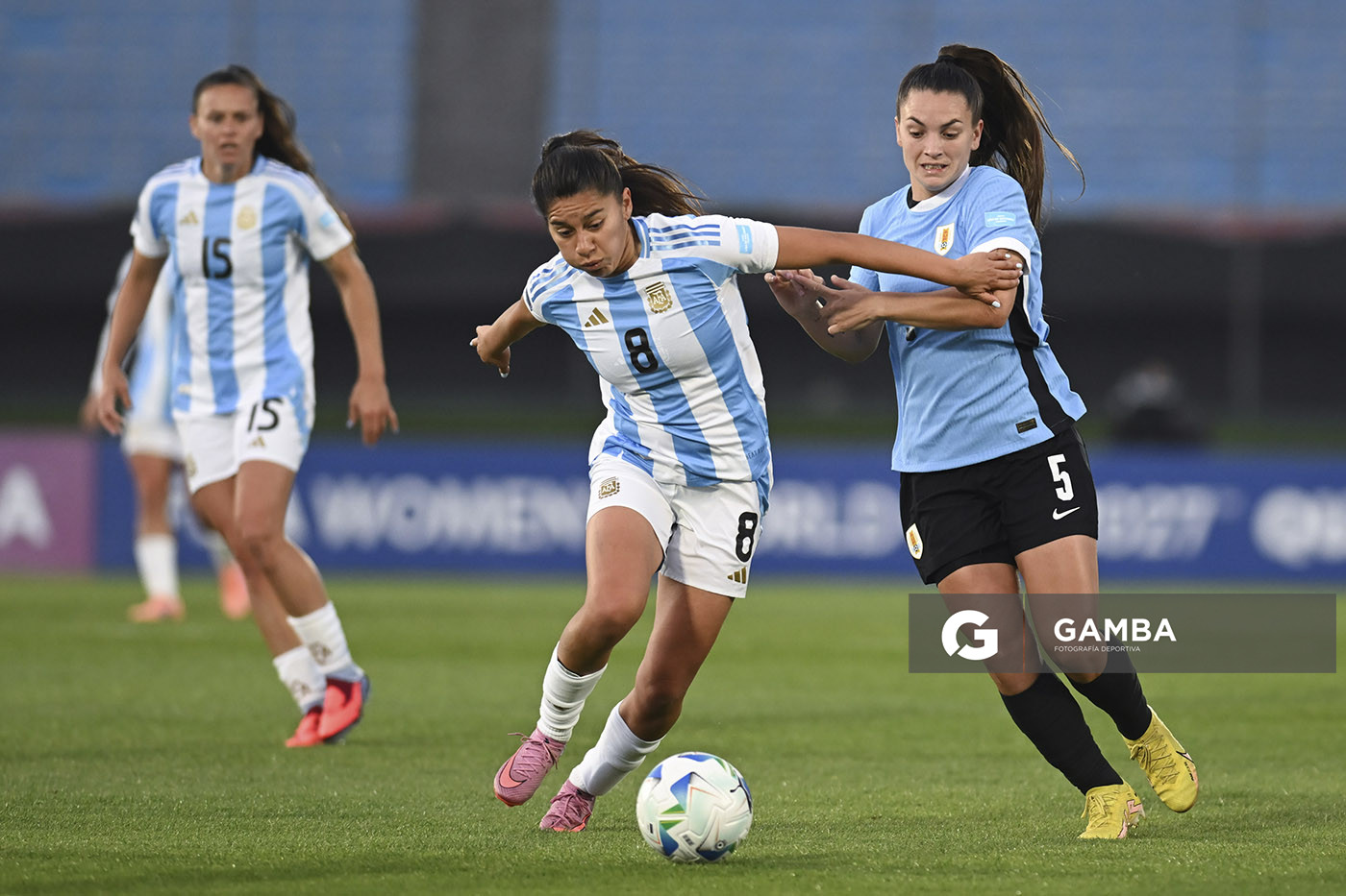 Daiana Falfán, de Argentina, Conmebol Liga de Naciones Femenina . Estadio Centenario.