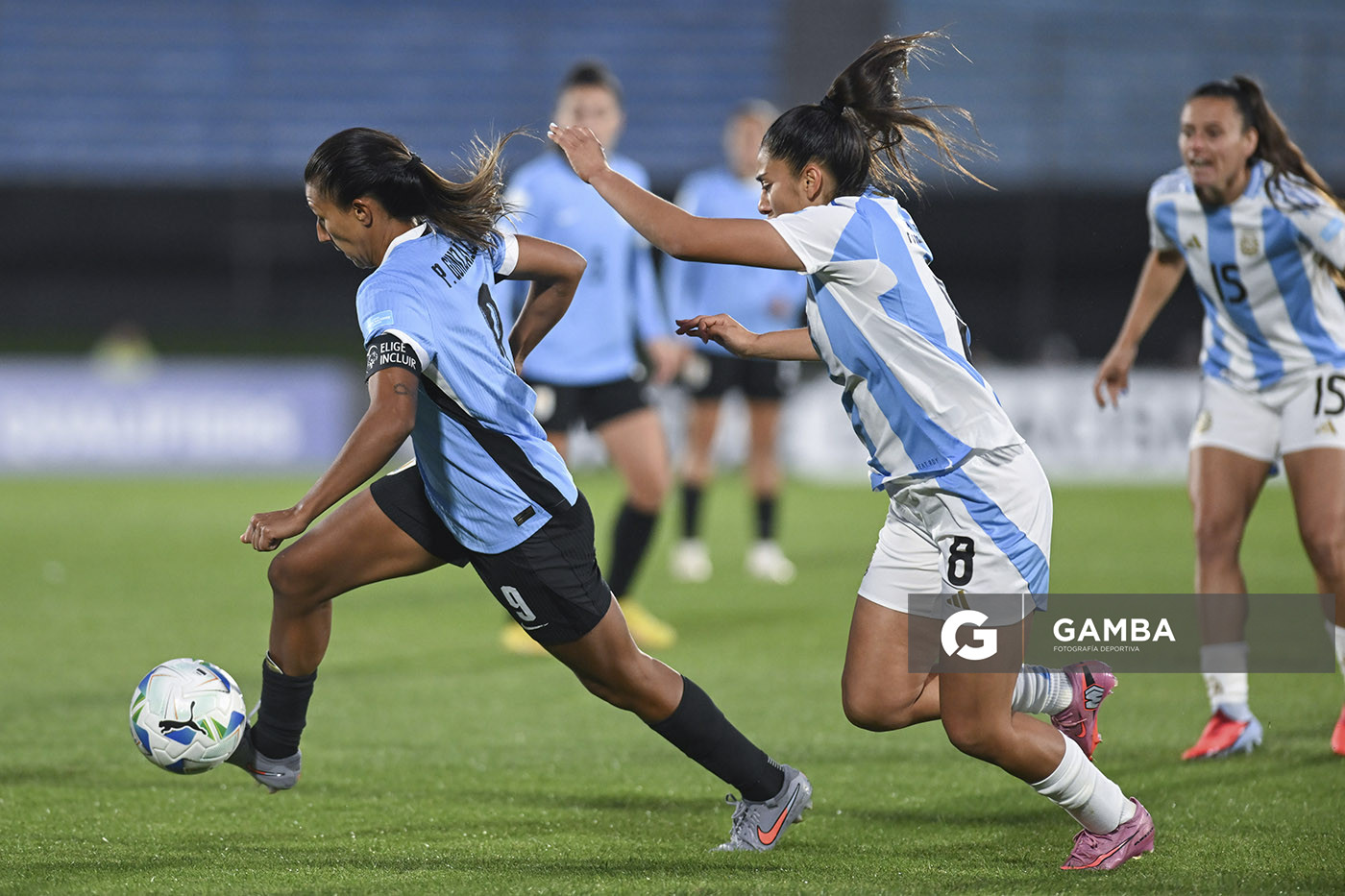 Pamela González, de Uruguay, Conmebol Liga de Naciones Femenina . Estadio Centenario.