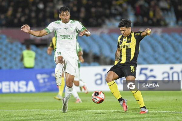 Matías Arezo, de Peñarol, Copa AUF Uruguay. Estadio Centenario.