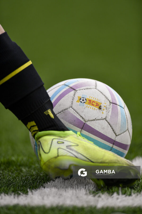 Jemina Rolfo, de Peñarol, Campeonato Uruguayo de Fútbol Femenino. Estadio José Pedro Damiani.