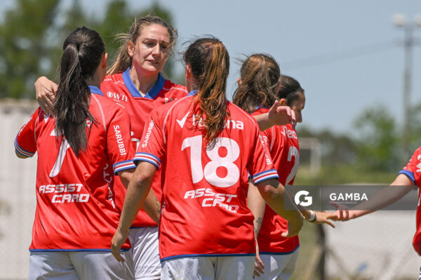 Sofía Oxandabarat, de Nacional, Campeonato Uruguayo de Fútbol Femenino. Complejo Walter Devoto.