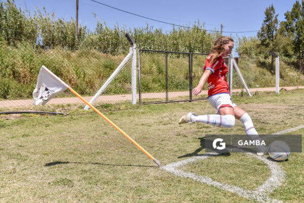 Sofía Oxandabarat, de Nacional, Campeonato Uruguayo de Fútbol Femenino. Complejo Walter Devoto.