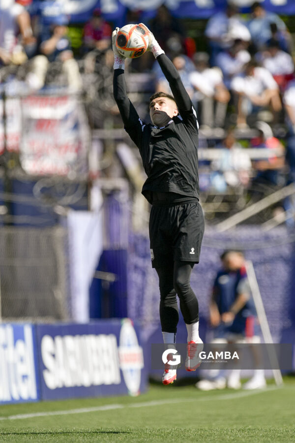 Kevin Dawson, golero de Defensor Sporting, Torneo Clausura. Estadio Luis Franzini.